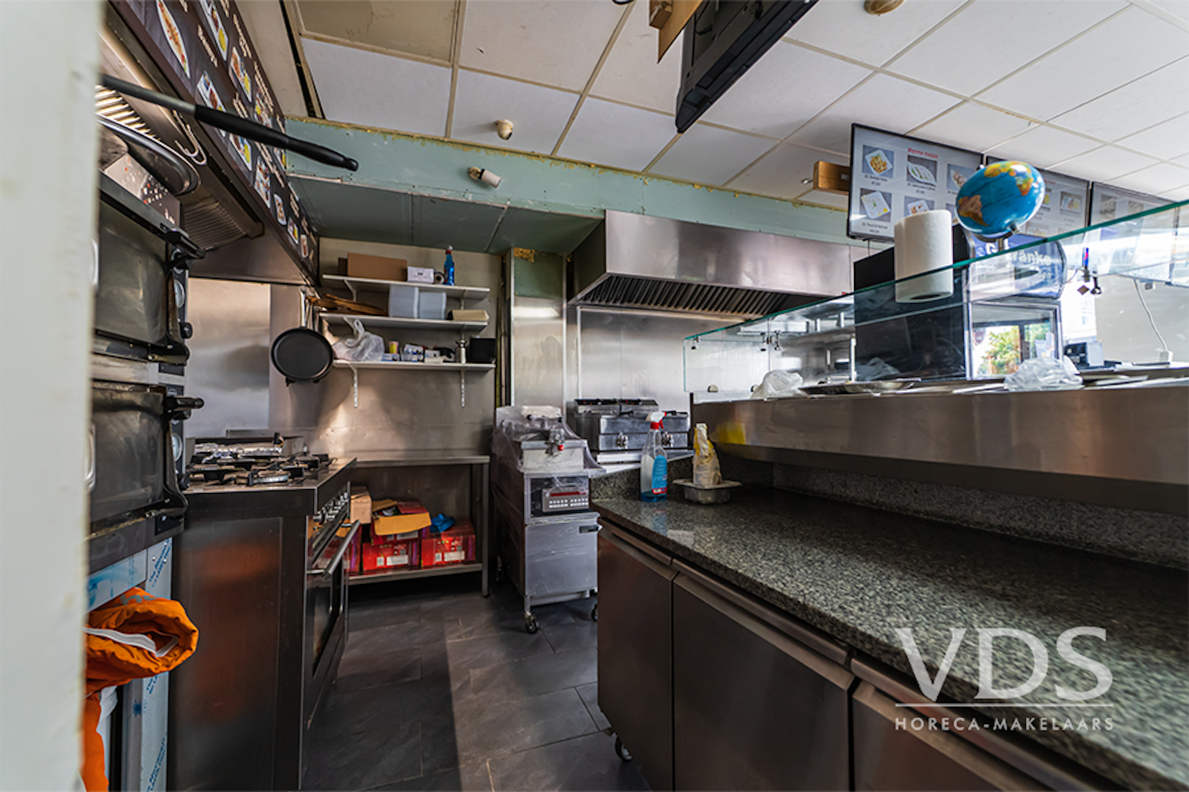 BEZORG- EN AFHAALLOCATIE TER OVERNAME IN DEN HAAG – 58 M² IN HET ZEEHELDENKWARTIER — foto 3 van 6