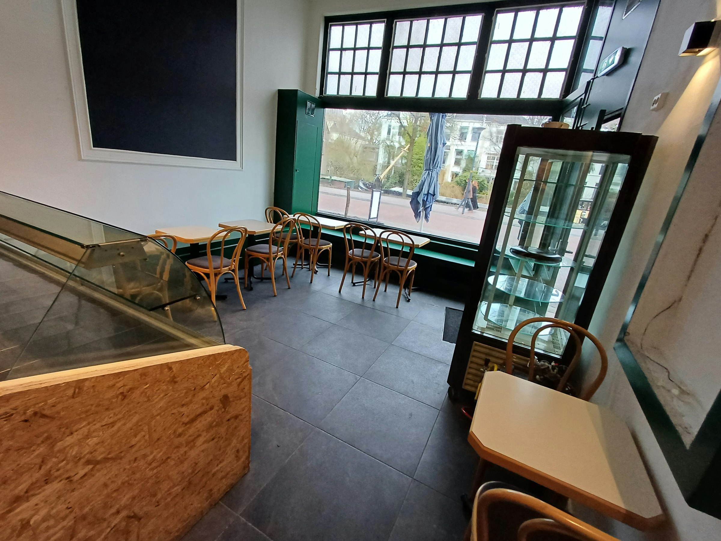 HORECAPAND TER OVERNAME IN ZWOLLE – 60 M², TERRAS EN COMPLETE INVENTARIS — foto 4 van 10