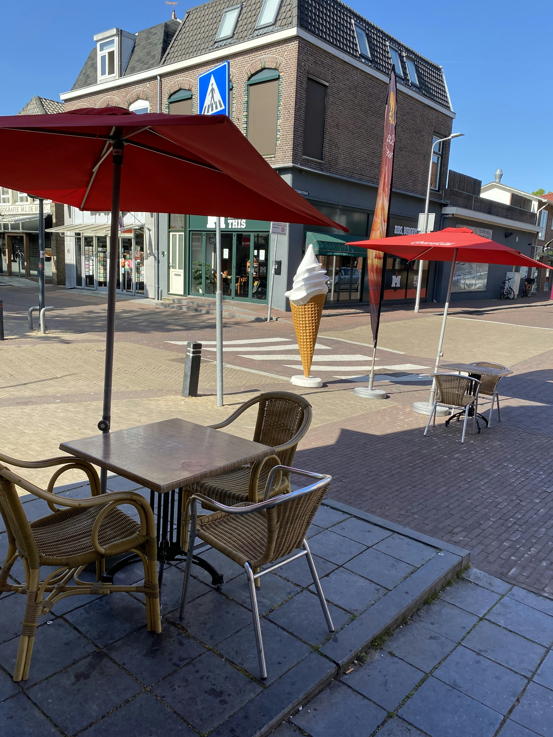 CAFETARIA & LUNCHROOM TER OVERNAME IN AALSMEER – CIRCA 100 M² EN GROOT TERRAS — foto 6 van 12
