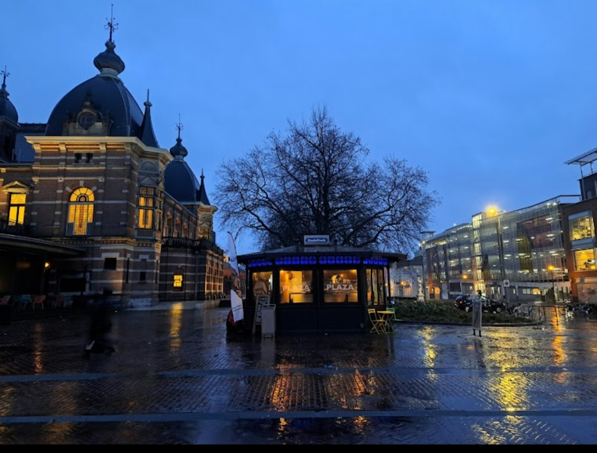 BROODJESZAAK KIOSK TER OVERNAME IN ARNHEM – 15 M² IN HET CENTRUM — foto 2 van 7