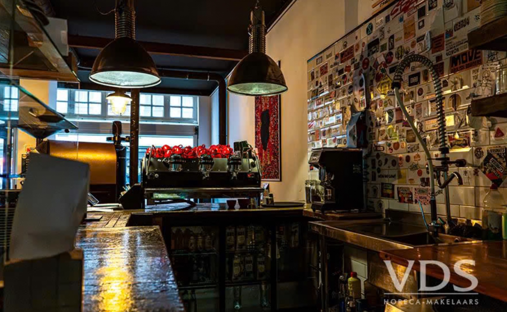 LUNCHROOM & SPECIALTY COFFEE TER OVERNAME IN DEN HAAG – 300 M² IN HET CENTRUM — foto 2 van 4