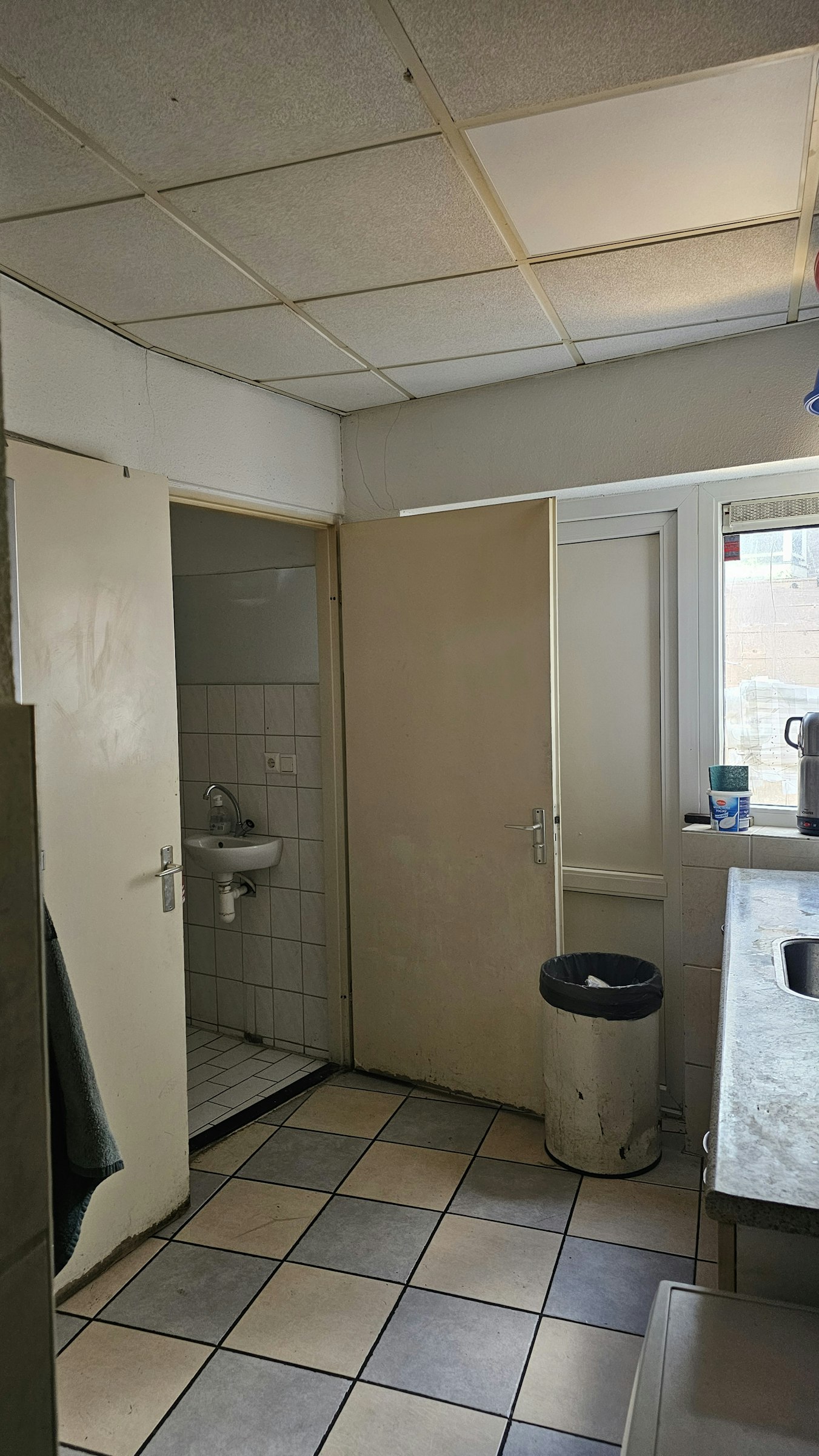 LUNCHROOM TER OVERNAME IN DEVENTER – 100 M² EN OMZET €150.000 — foto 12 van 12