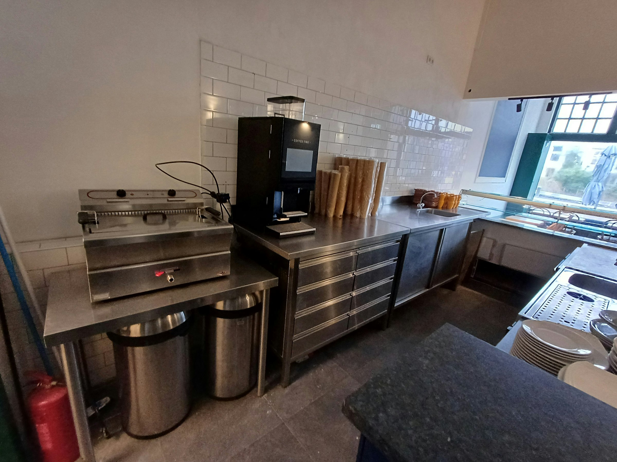 HORECAPAND TER OVERNAME IN ZWOLLE – 60 M², TERRAS EN COMPLETE INVENTARIS — foto 6 van 10