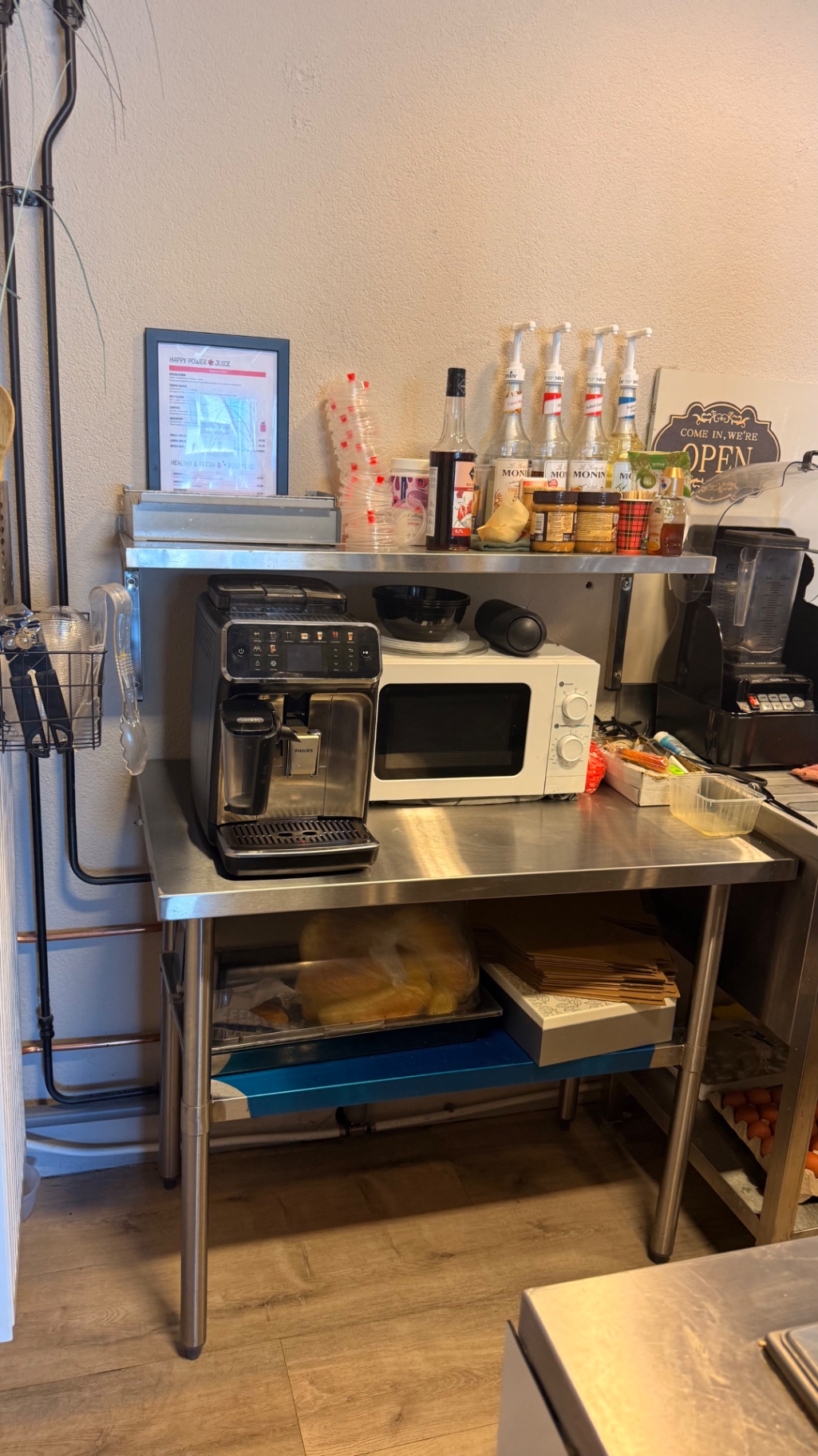 HEALTHY FOODCONCEPT TER OVERNAME IN HELLEVOETSLUIS – VOLLEDIG INGERICHT EN MET VASTE KLANTENKRING — foto 15 van 15