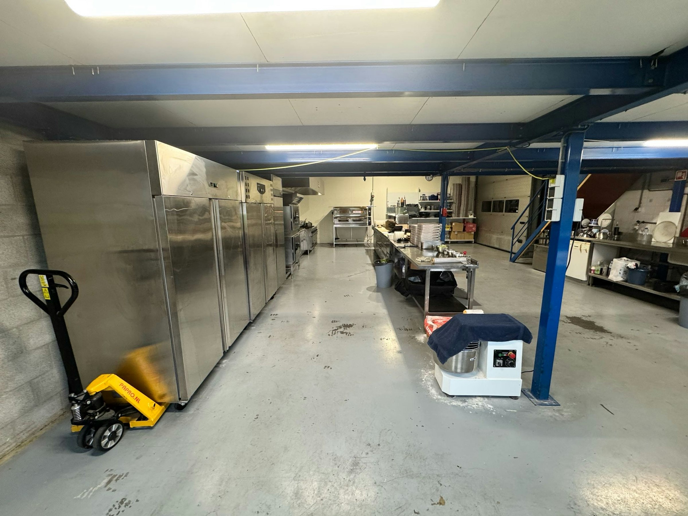 ITALIAANS AFHAAL- & BEZORGRESTAURANT TER OVERNAME IN VEENENDAAL – 156 M² EN INSTAPKLAAR — foto 18 van 30