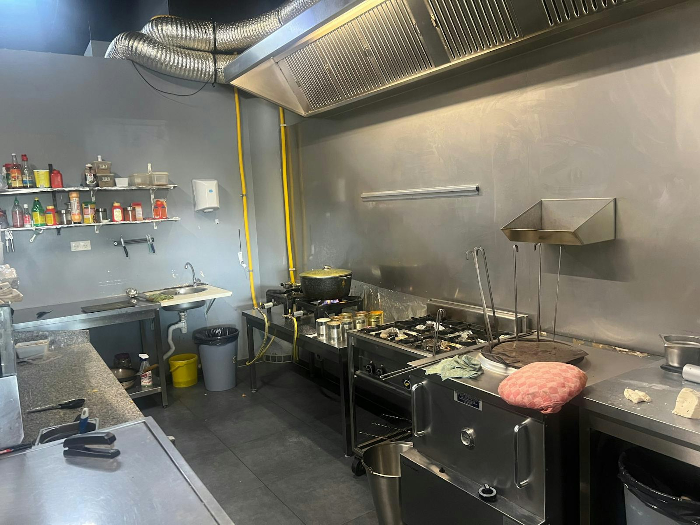 INDIAAS/PAKISTAANS RESTAURANT TER OVERNAME IN ALMERE – 110 M² EN 20 ZITPLAATSEN — foto 9 van 17