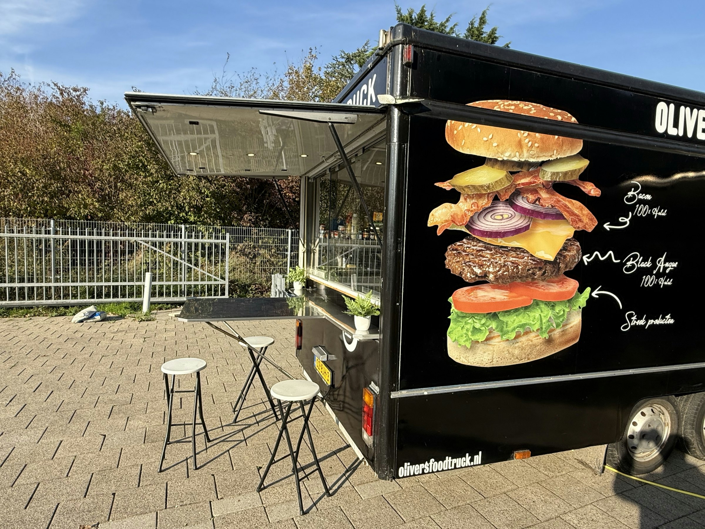 GERENOVEERDE FOODTRUCK TER OVERNAME IN HEERHUGOWAARD – FIAT DUCATO MET COMPLETE INVENTARIS — foto 3 van 13