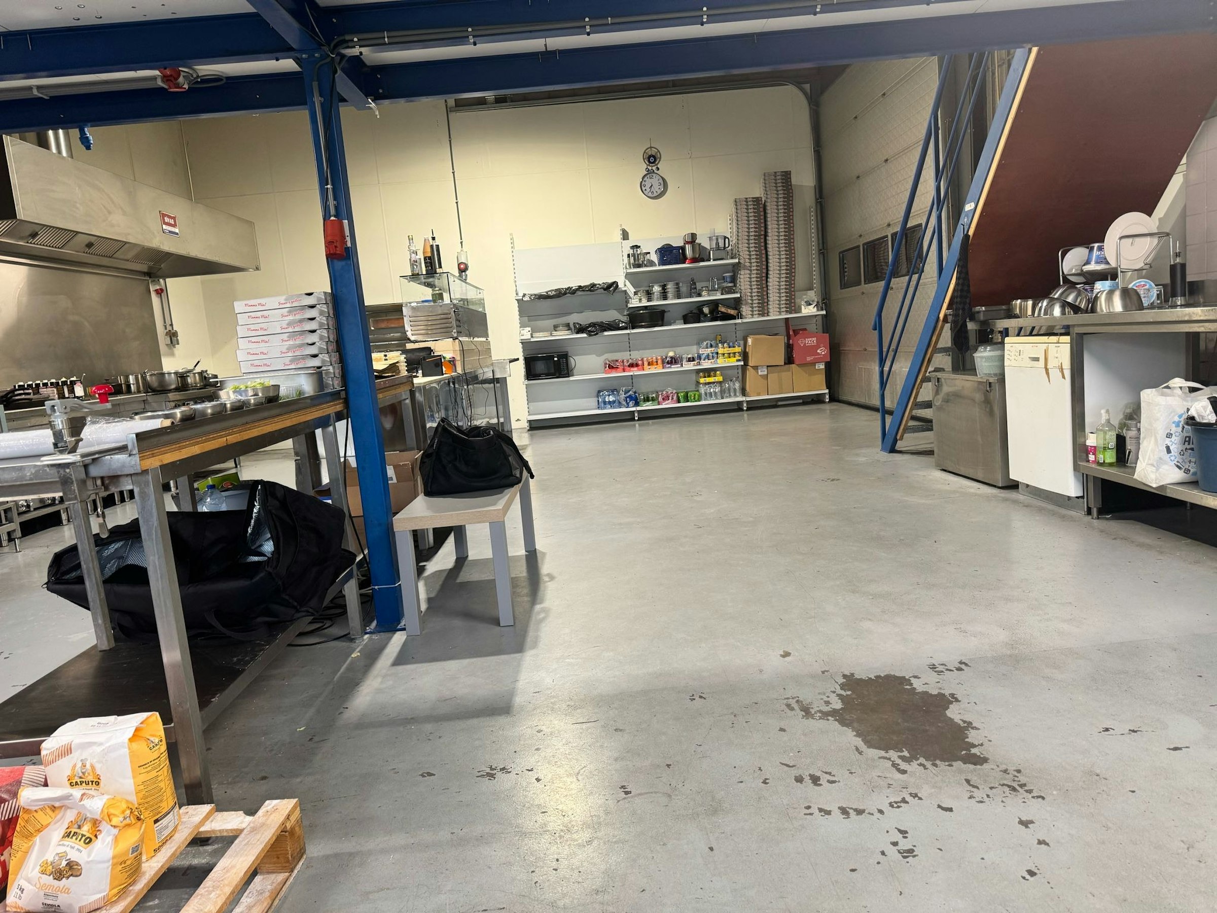 ITALIAANS AFHAAL- & BEZORGRESTAURANT TER OVERNAME IN VEENENDAAL – 156 M² EN INSTAPKLAAR — foto 11 van 30