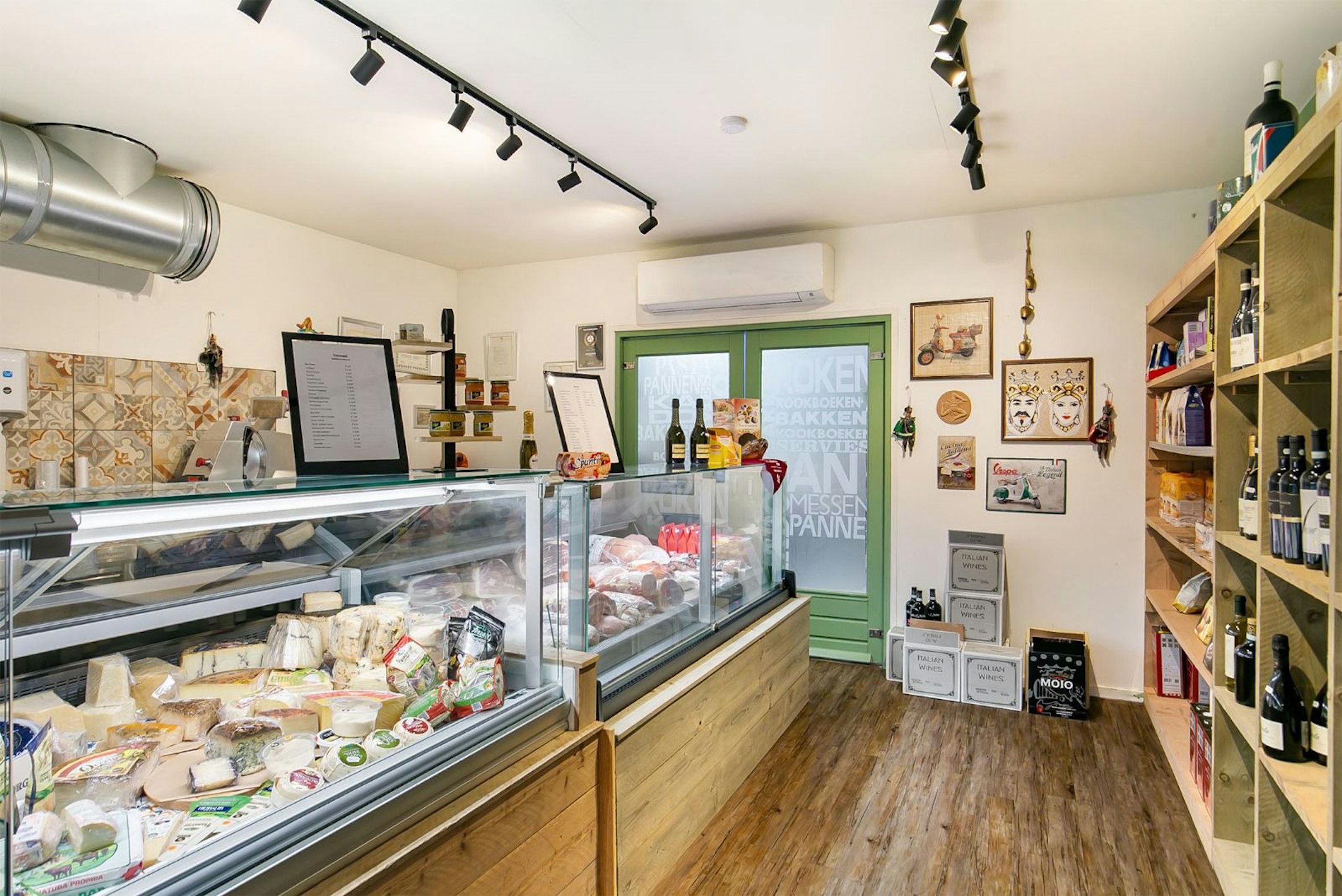 ITALIAANSE DELICATESSEWINKEL & HORECA TER OVERNAME IN ELST – 110 M² — foto 15 van 26