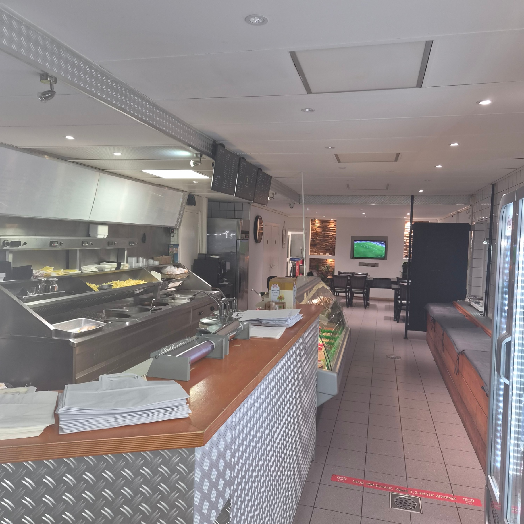 Ter overname: Cafetaria/lunchroom Heemsteede — foto 2 van 11