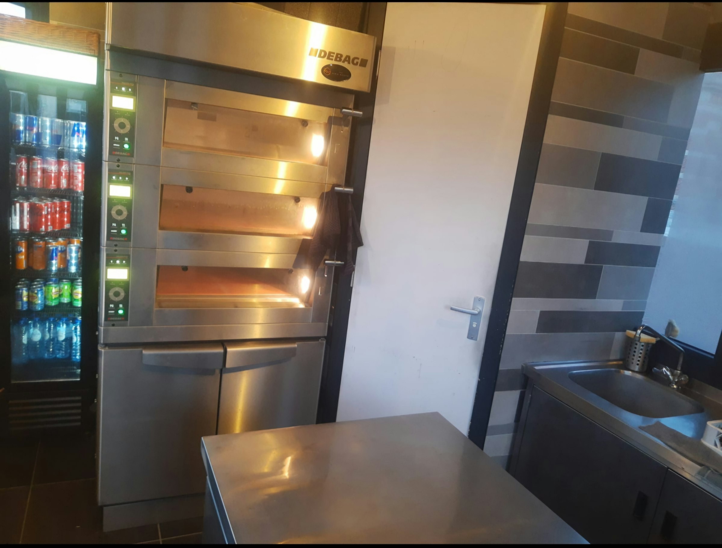 BROODJESZAAK KIOSK TER OVERNAME IN ARNHEM – 15 M² IN HET CENTRUM — foto 6 van 7