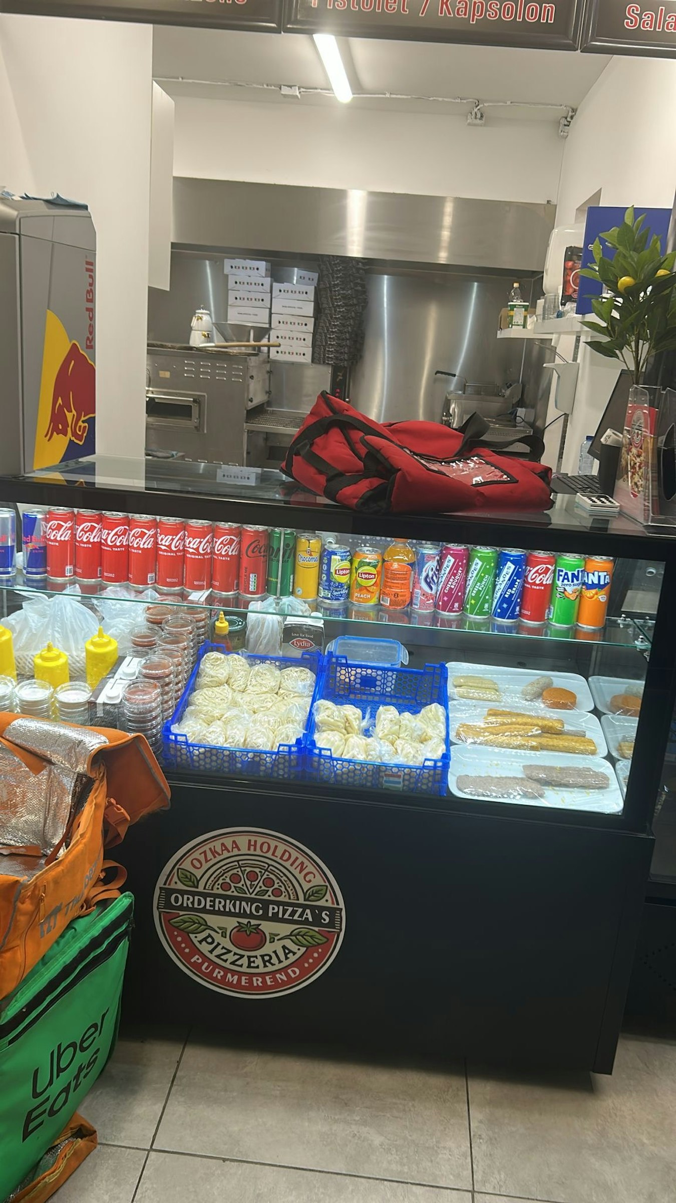 PIZZERIA TER OVERNAME IN PURMEREND – ORDERKING MET 140 M² BEDRIJFSRUIMTE — foto 4 van 12