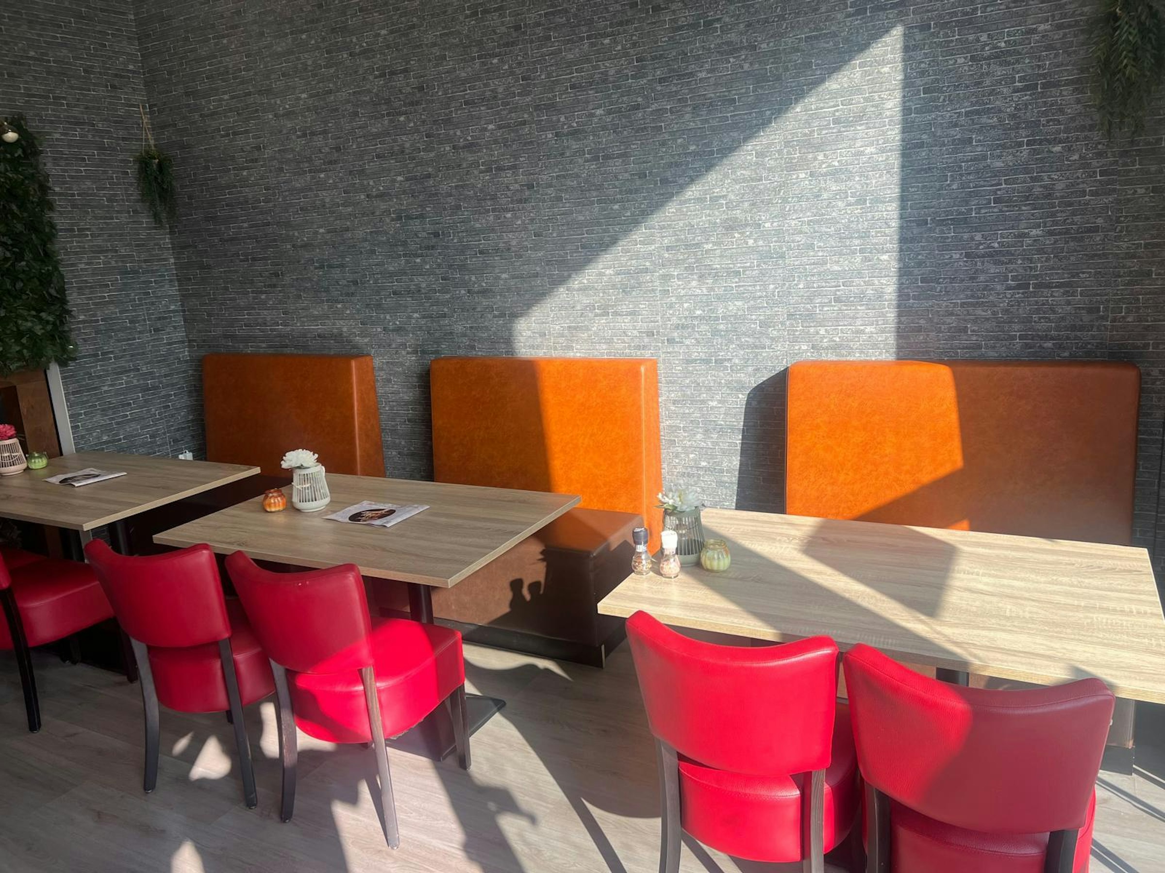 INDIAAS/PAKISTAANS RESTAURANT TER OVERNAME IN ALMERE – 110 M² EN 20 ZITPLAATSEN — foto 4 van 17