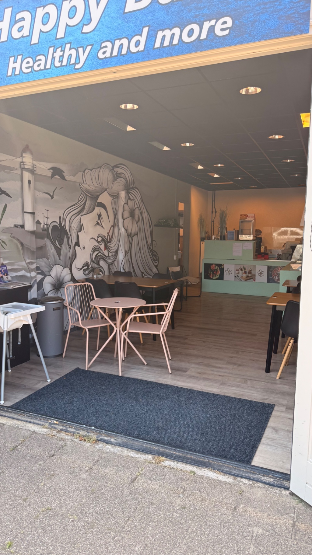 HEALTHY FOODCONCEPT TER OVERNAME IN HELLEVOETSLUIS – VOLLEDIG INGERICHT EN MET VASTE KLANTENKRING — foto 6 van 15