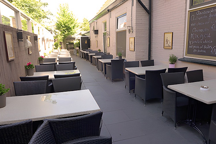 ITALIAANS RESTAURANT TER OVERNAME IN VOORBURG – 60 ZITPLAATSEN EN TWEE TERRASSEN — foto 2 van 18