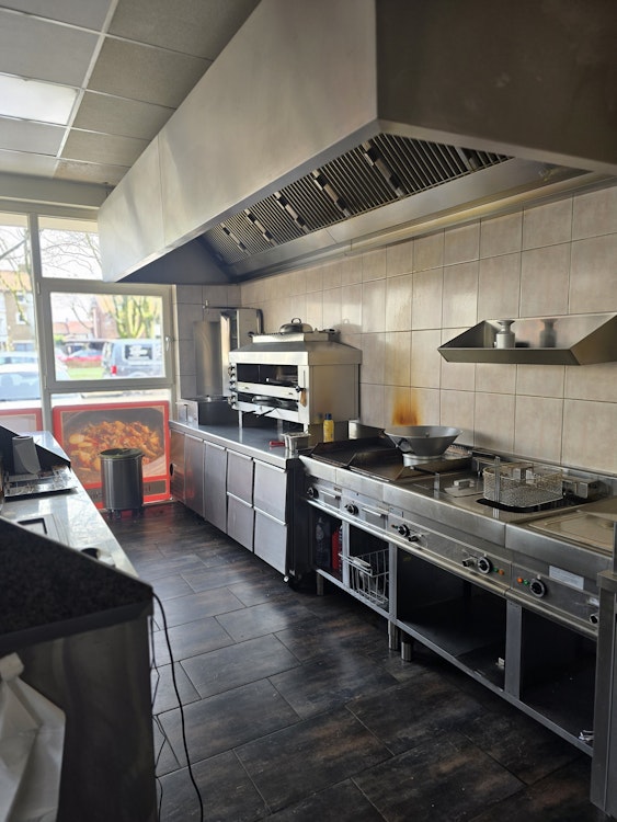 PIZZERIA & DÖNERRESTAURANT TER OVERNAME IN VALKENSWAARD – 85 M² EN VASTE KLANTENKRING — foto 6 van 10