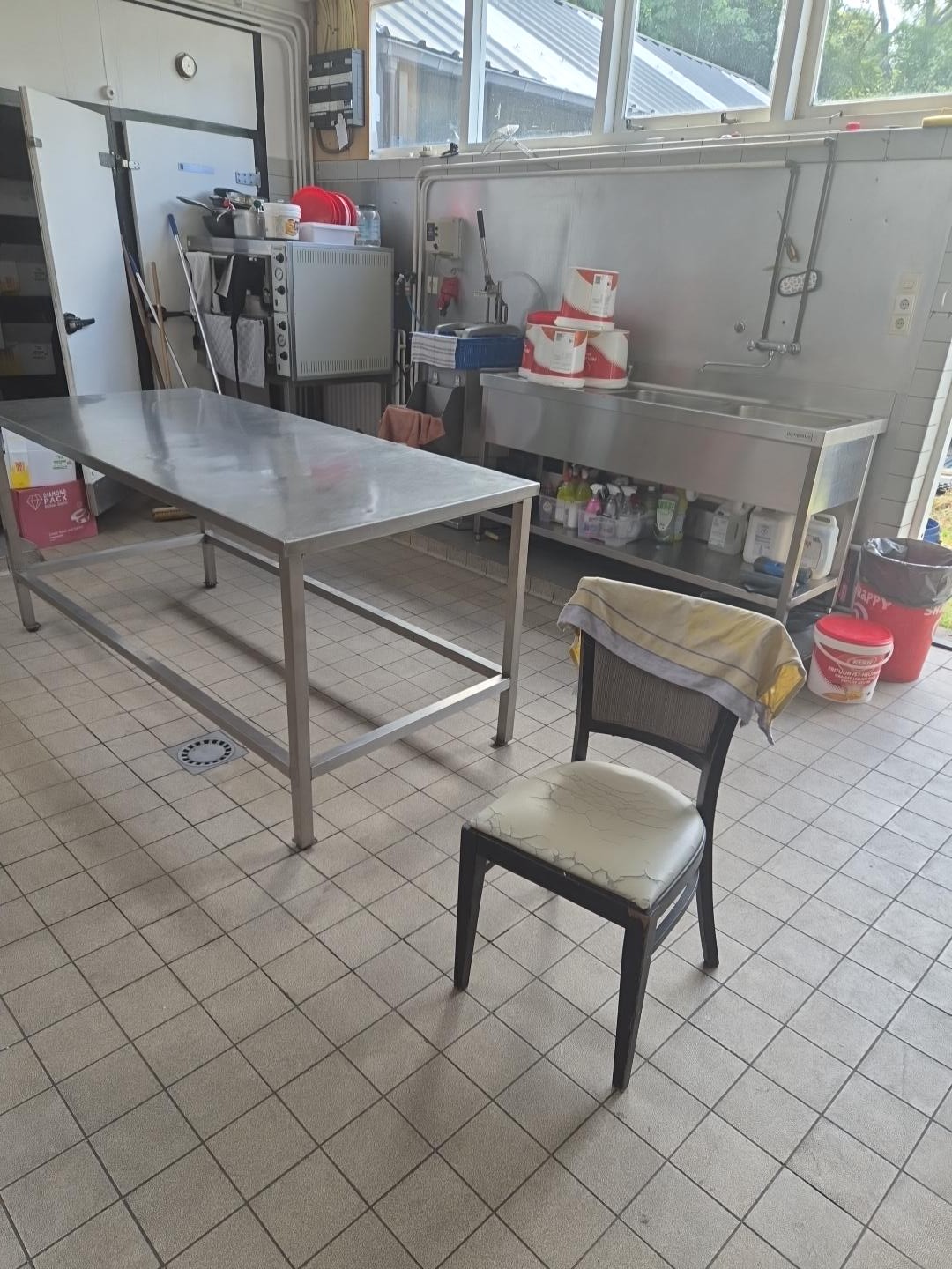 Ter overname: Cafetaria/lunchroom Heemsteede — foto 10 van 11
