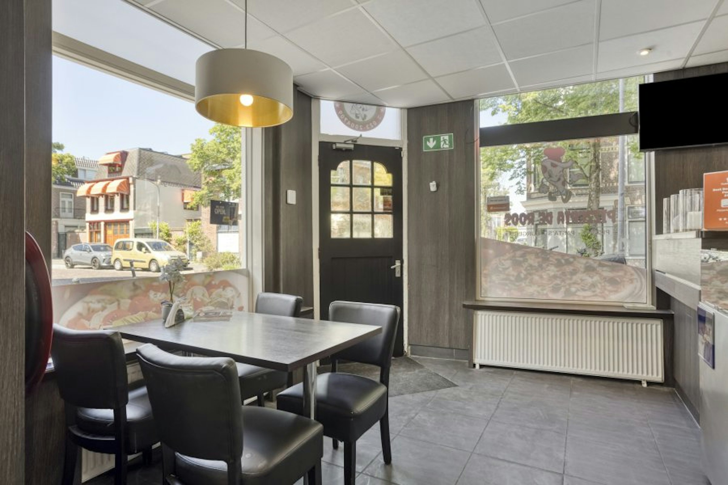 PIZZERIA TER OVERNAME IN HAARLEM – 95 M², TERRAS EN AFHAAL- EN BEZORGEXPLOITATIE — foto 14 van 23