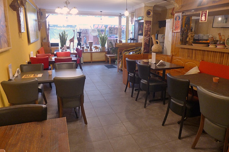 RESTAURANT TER OVERNAME IN DEN HAAG – 36 ZITPLAATSEN EN TERRASMOGELIJKHEID — foto 4 van 17