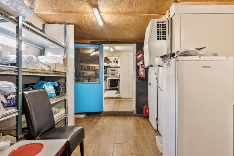 CAFETARIA & HORECAZAAK TER OVERNAME IN SIDDEBUREN – 195 M² EN VASTE KLANTENKRING — foto 8 van 12
