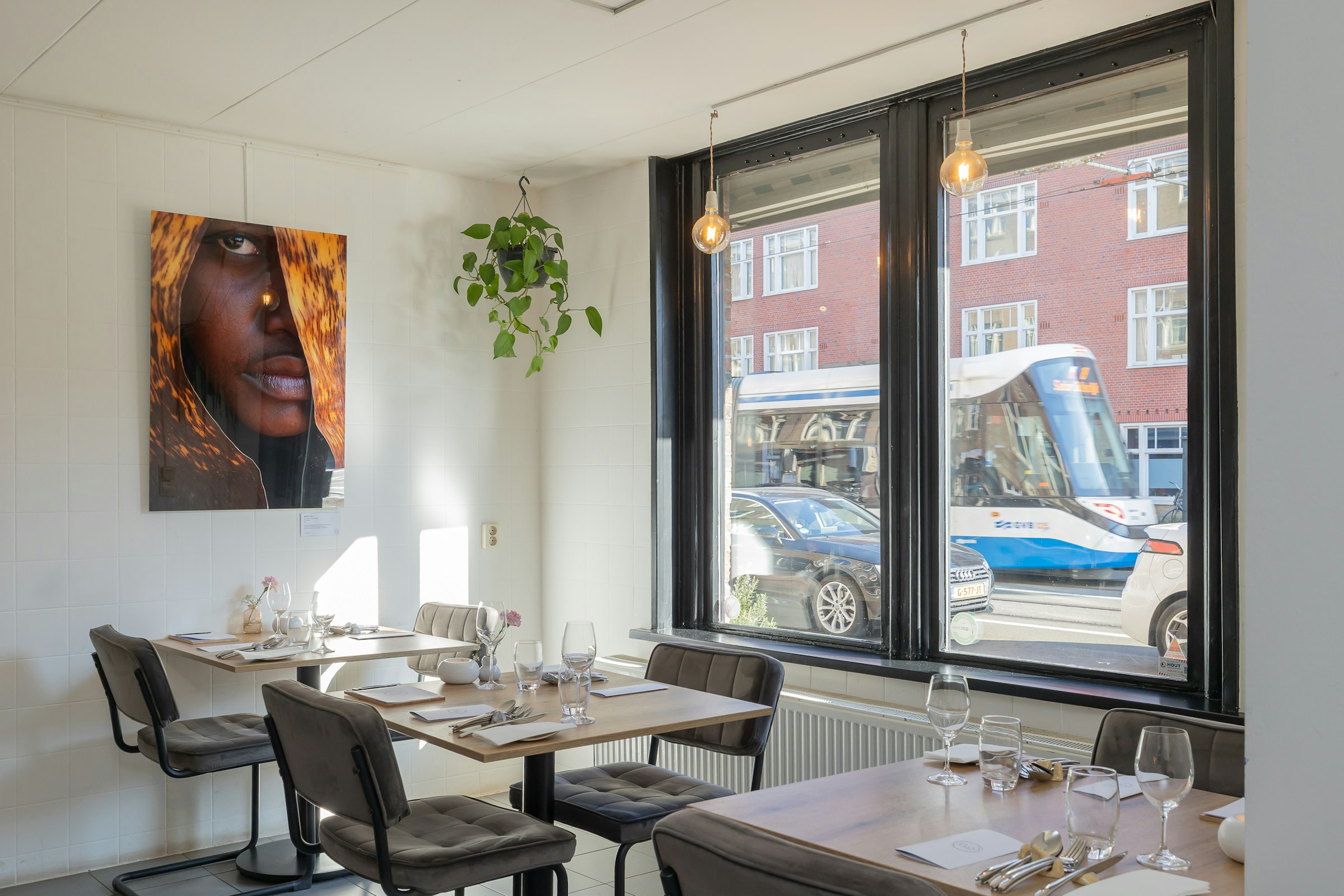 TURNKEY RESTAURANT TER OVERNAME IN AMSTERDAM – 113 M² EN 36–40 ZITPLAATSEN — foto 3 van 13