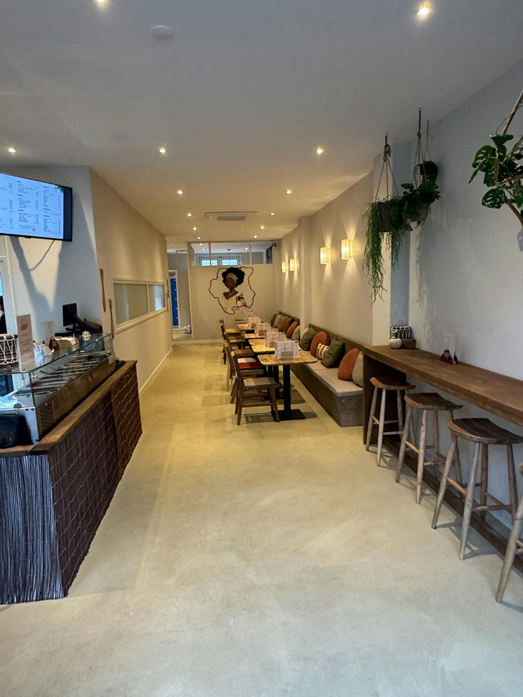 SURINAAMS RESTAURANT TER OVERNAME IN ALPHEN AAN DEN RIJN – INSTAPKLAAR — foto 8 van 12