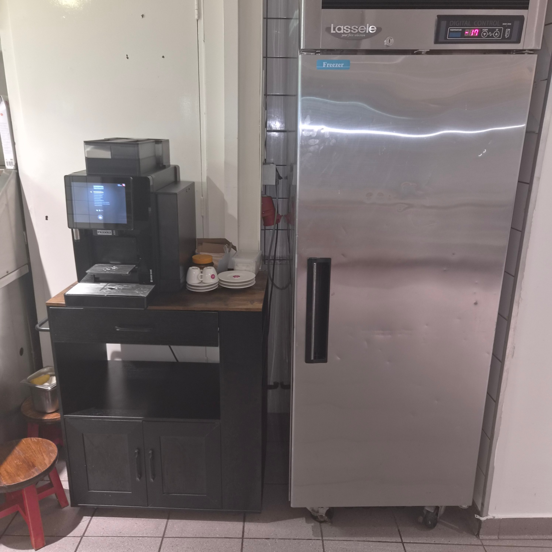 CAFETARIA & LUNCHROOM TER OVERNAME IN HEEMSTEDE – CIRCA 120 M² — foto 9 van 13
