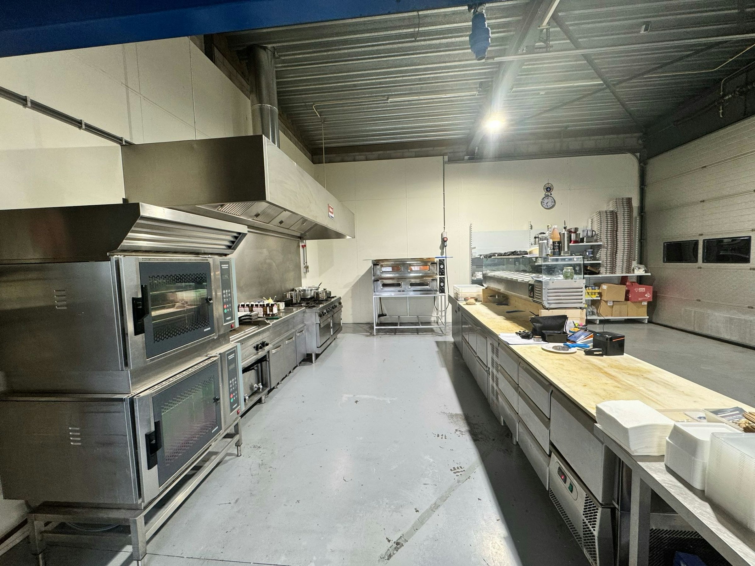 ITALIAANS AFHAAL- & BEZORGRESTAURANT TER OVERNAME IN VEENENDAAL – 156 M² EN INSTAPKLAAR — foto 4 van 30