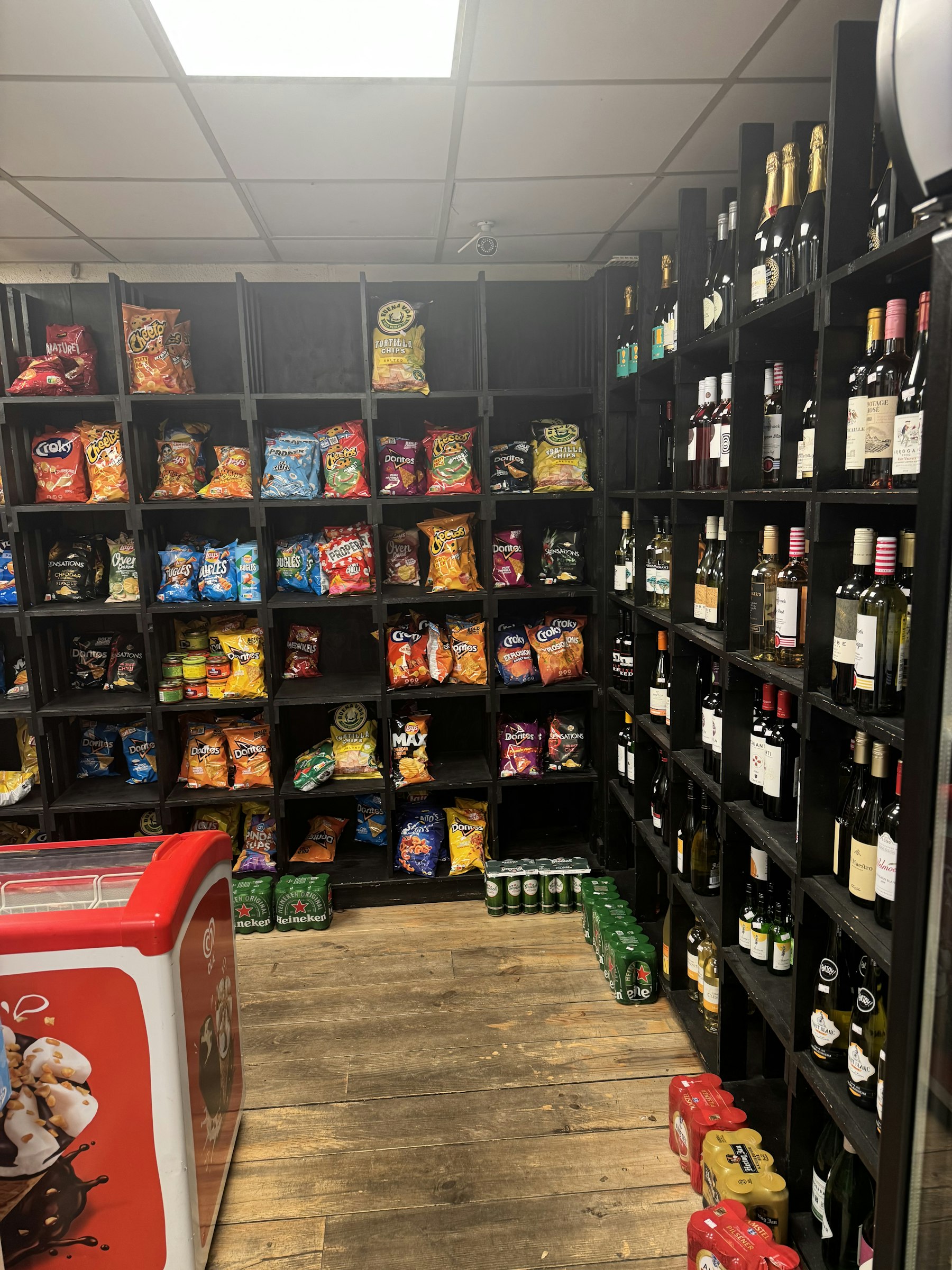 AVONDWINKEL-SNACKBAR TER OVERNAME IN AMSTERDAM – MET BOVENVERDIEPING — foto 4 van 4