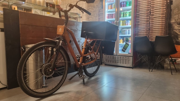 PIZZERIA TER OVERNAME IN ROTTERDAM – AFHAAL, BEZORGING EN RESTAURANT — foto 6 van 10