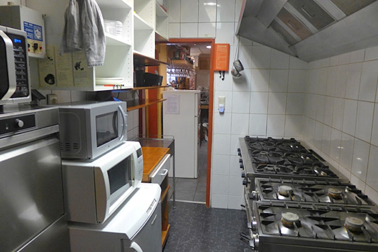RESTAURANT TER OVERNAME IN DEN HAAG – 36 ZITPLAATSEN EN TERRASMOGELIJKHEID — foto 14 van 17