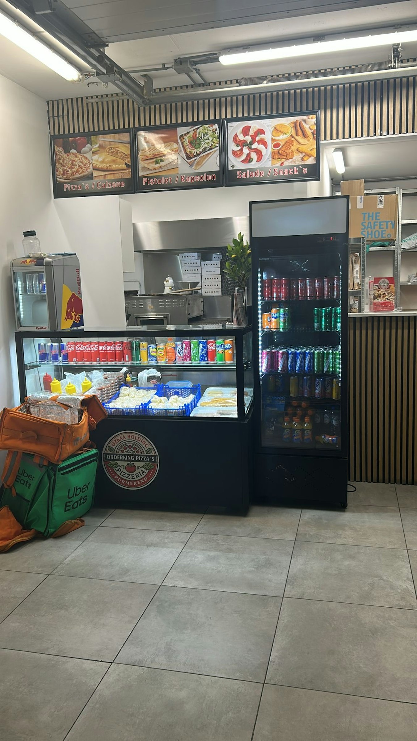 PIZZERIA TER OVERNAME IN PURMEREND – ORDERKING MET 140 M² BEDRIJFSRUIMTE — foto 3 van 12