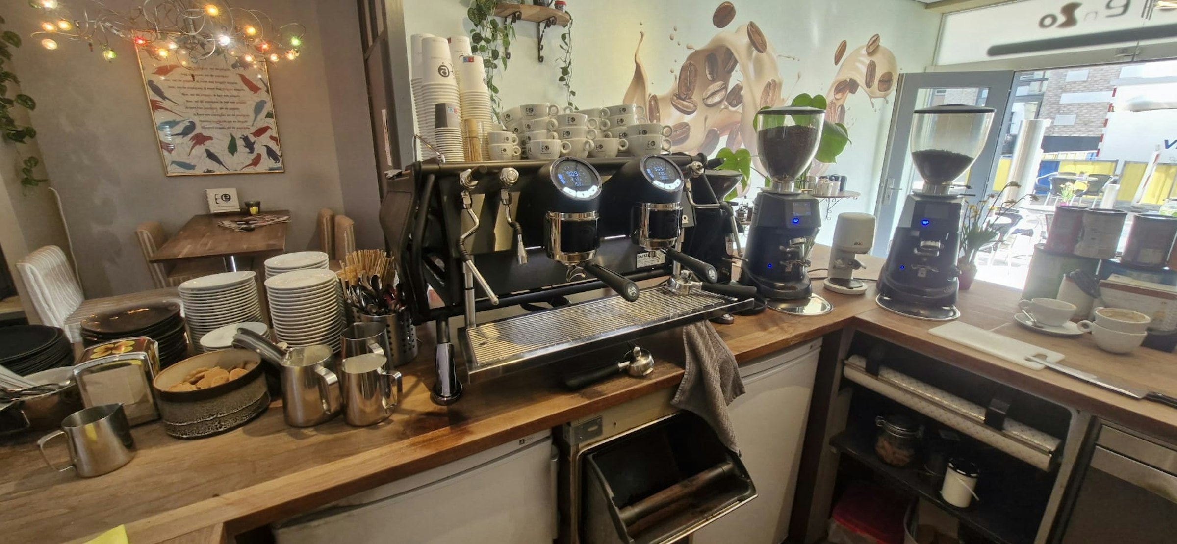 KOFFIEBAR & KOFFIEBRANDERIJ TER OVERNAME IN OSS – 110 M² EN EIGEN KOFFIEBRANDERIJ — foto 7 van 9
