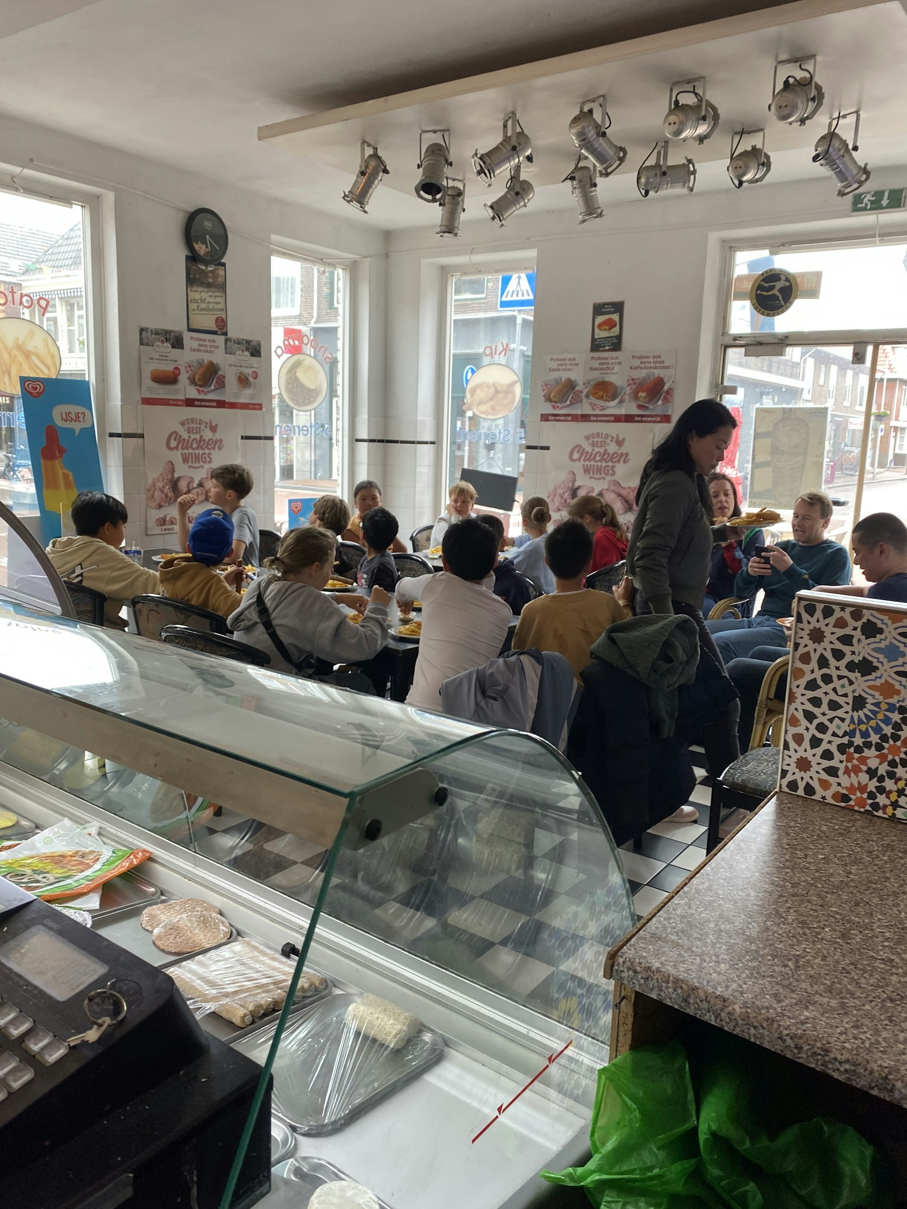 CAFETARIA & LUNCHROOM TER OVERNAME IN AALSMEER – CIRCA 100 M² EN GROOT TERRAS — foto 12 van 12