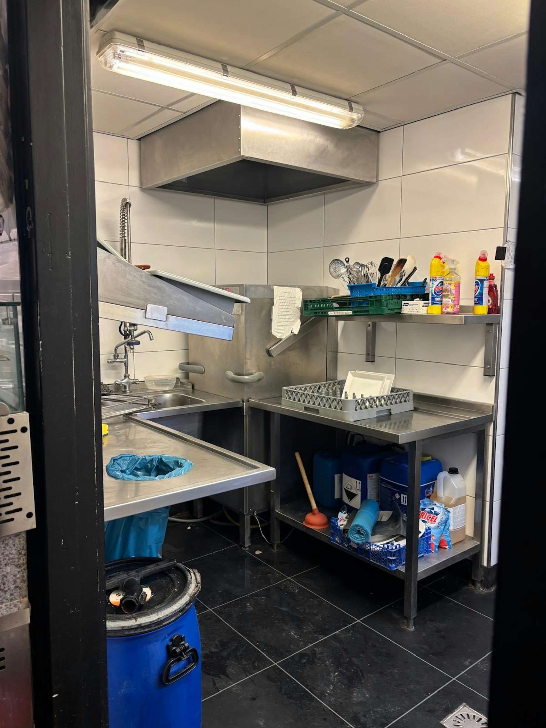 ITALIAANS RESTAURANT TER OVERNAME IN OEGSTGEEST – COMPLEET INGERICHT — foto 14 van 16