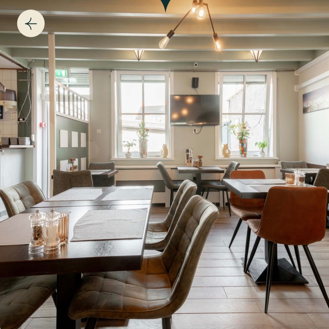 RESTAURANT MET VASTGOED TER OVERNAME IN BROUWERSHAVEN – HAVENLOCATIE, TERRAS EN BOVENWONING — foto 7 van 15