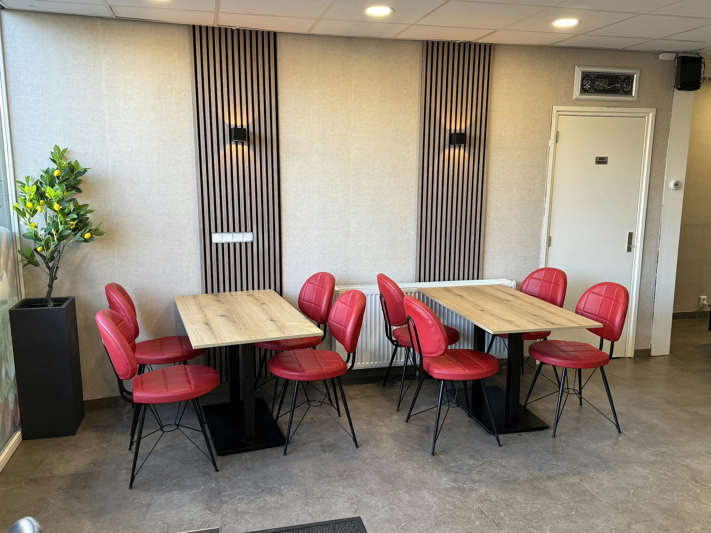 ÇIGKÖFTE- EN DÖNERZAAK TER OVERNAME IN ALKMAAR – 92 M² EN BEZORGEXPLOITATIE — foto 11 van 16