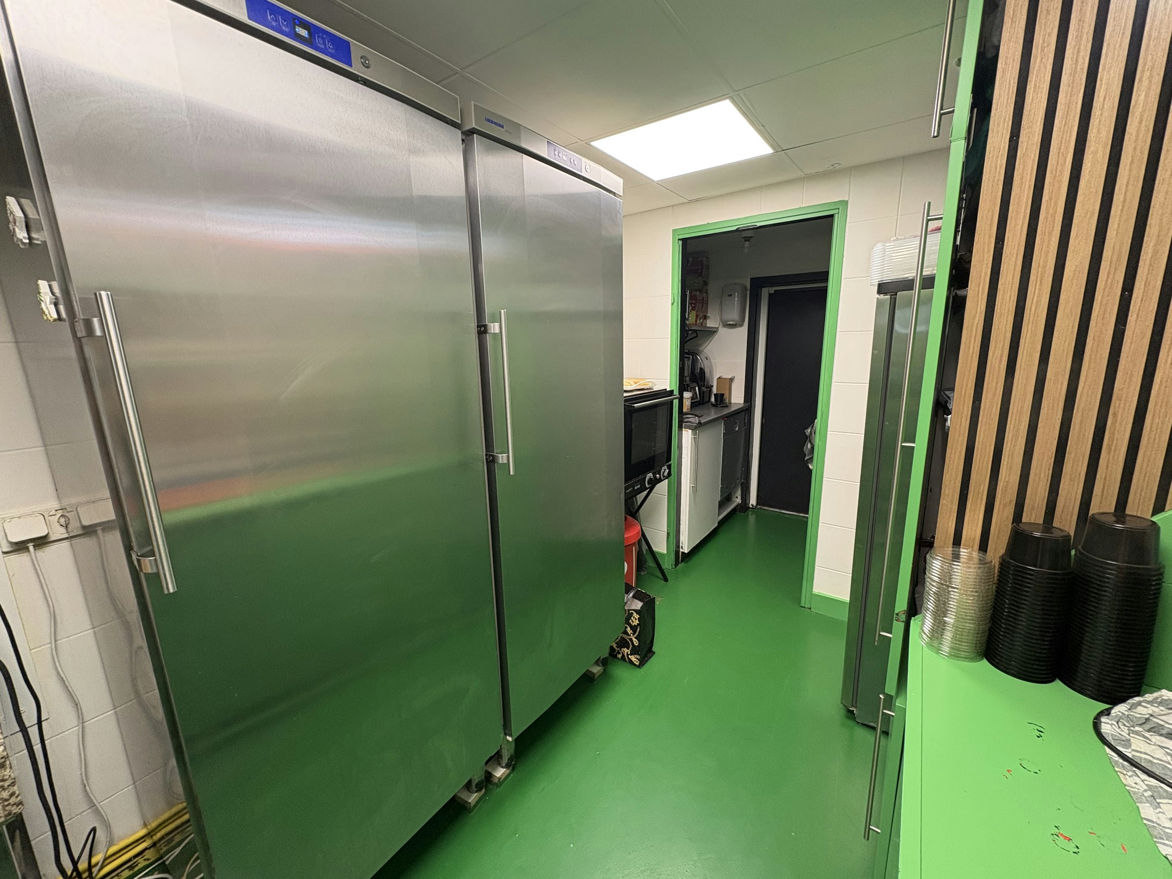 HORECAZAAK TER OVERNAME IN EMMEN – INSTAPKLAAR PAND MET INVENTARIS — foto 3 van 4