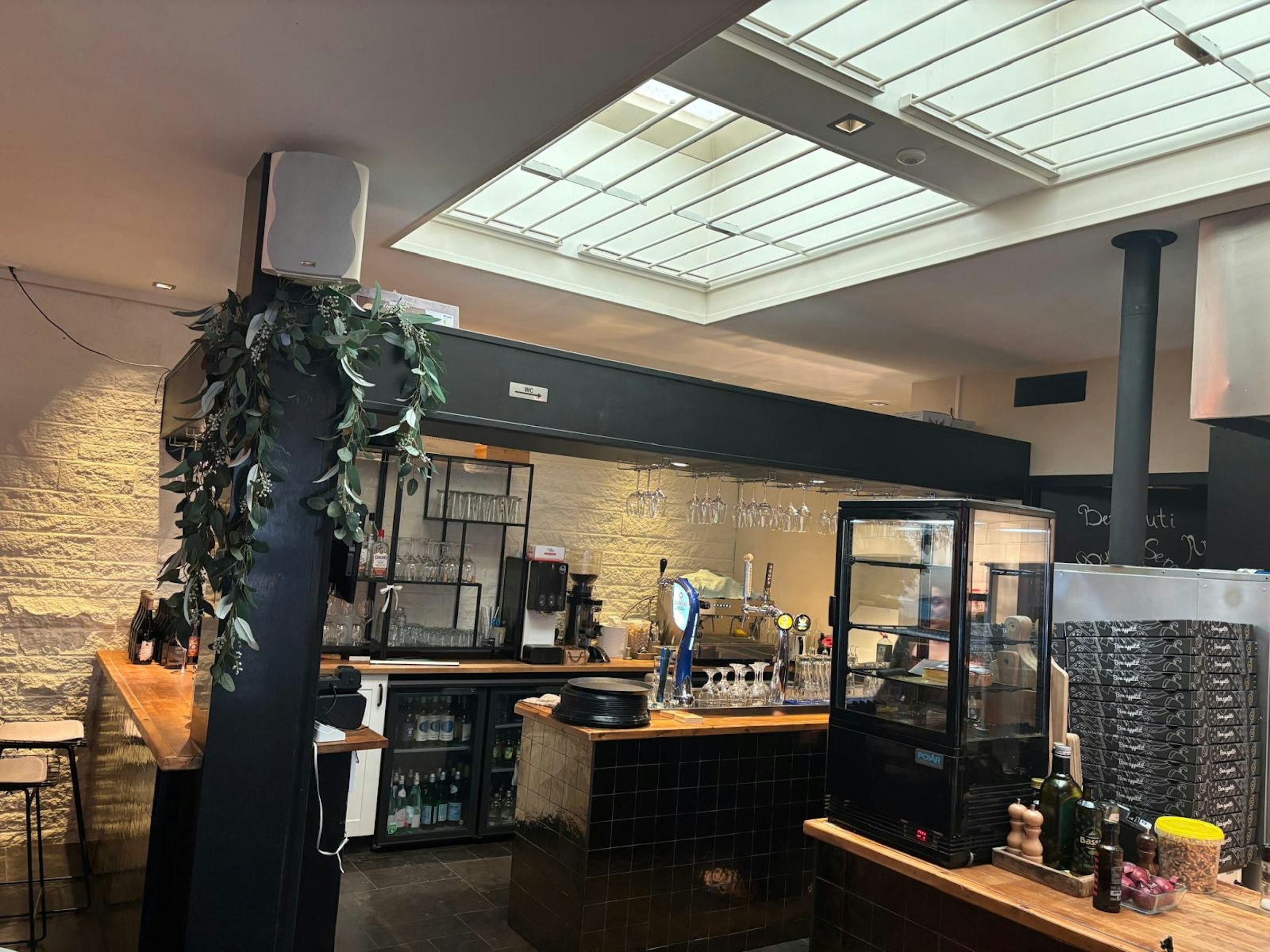 ITALIAANS RESTAURANT TER OVERNAME IN OEGSTGEEST – COMPLEET INGERICHT — foto 10 van 16