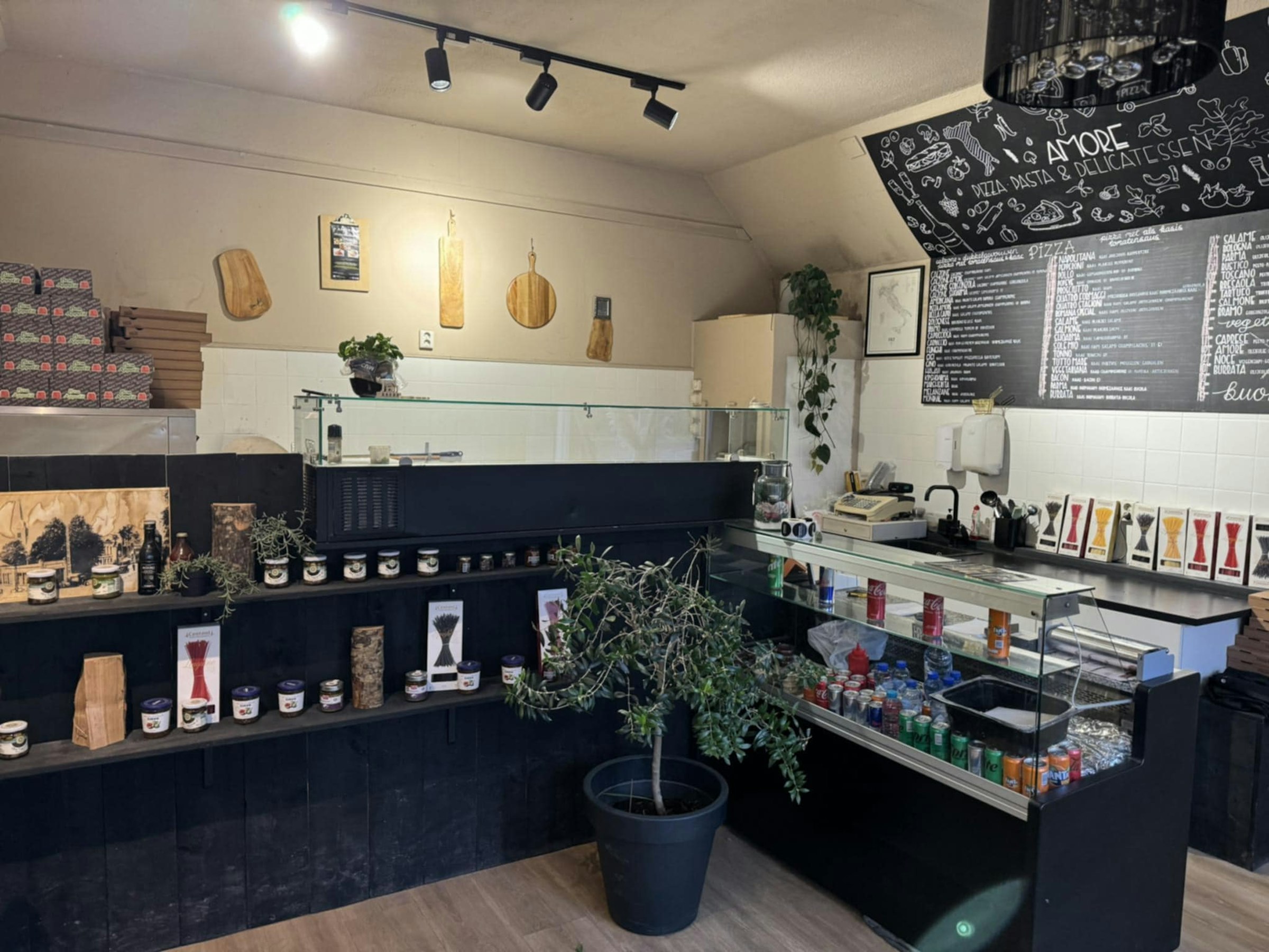 ITALIAANS RESTAURANT TER OVERNAME IN HILLEGOM – PIZZA EN PASTA — foto 3 van 7