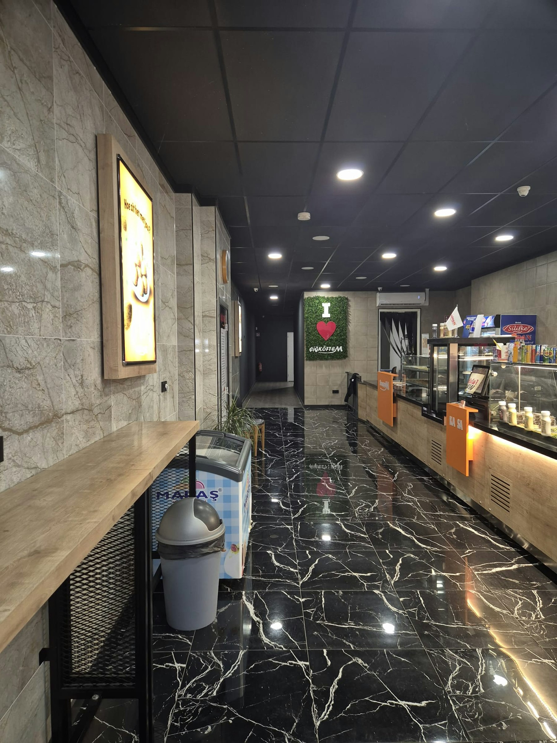 CIGKOFTEM VESTIGING TER OVERNAME IN APELDOORN – 200 M² EN FRANCHISEFORMULE — foto 4 van 4