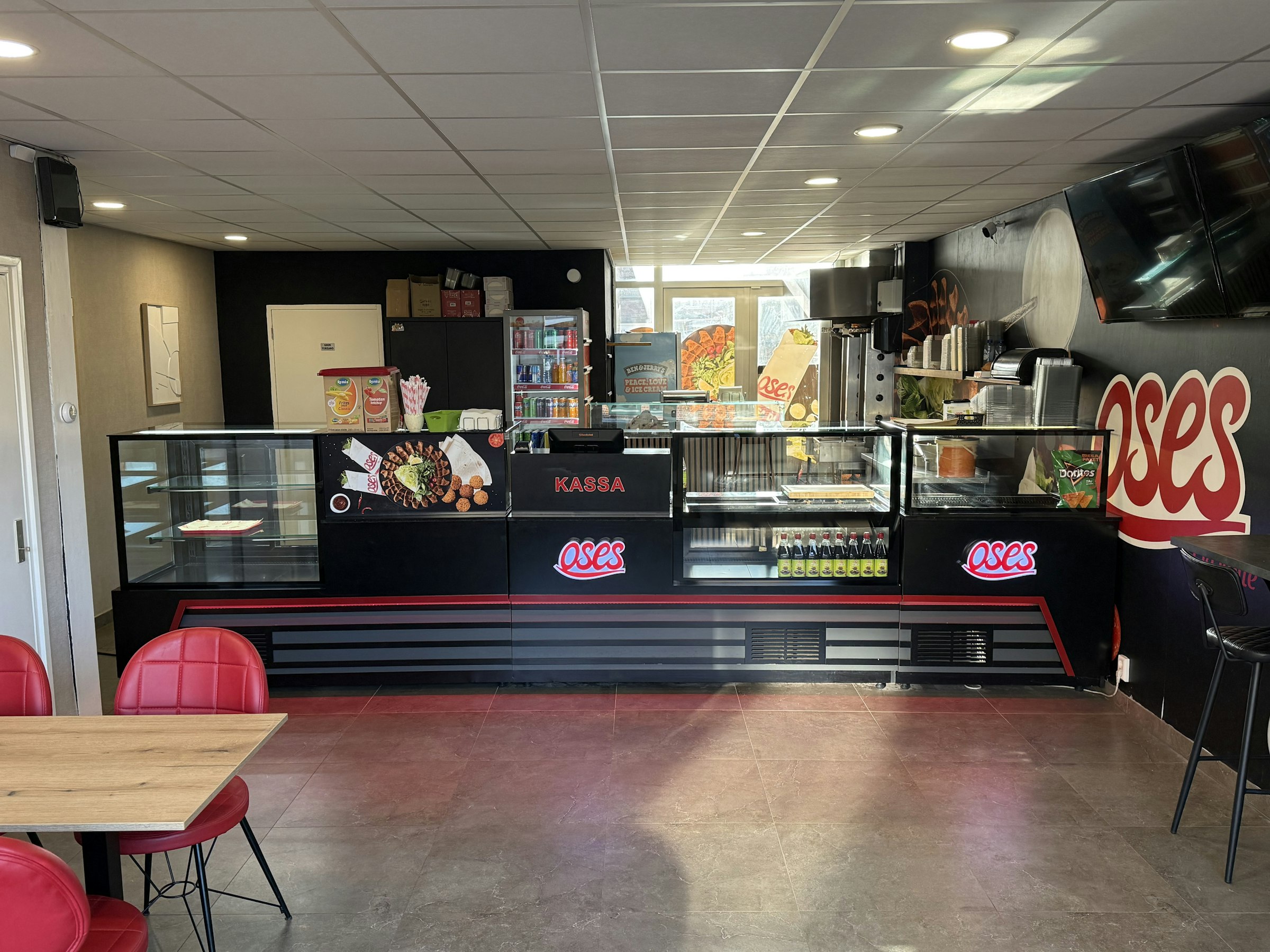 ÇIGKÖFTE- EN DÖNERZAAK TER OVERNAME IN ALKMAAR – 92 M² EN BEZORGEXPLOITATIE — foto 5 van 16