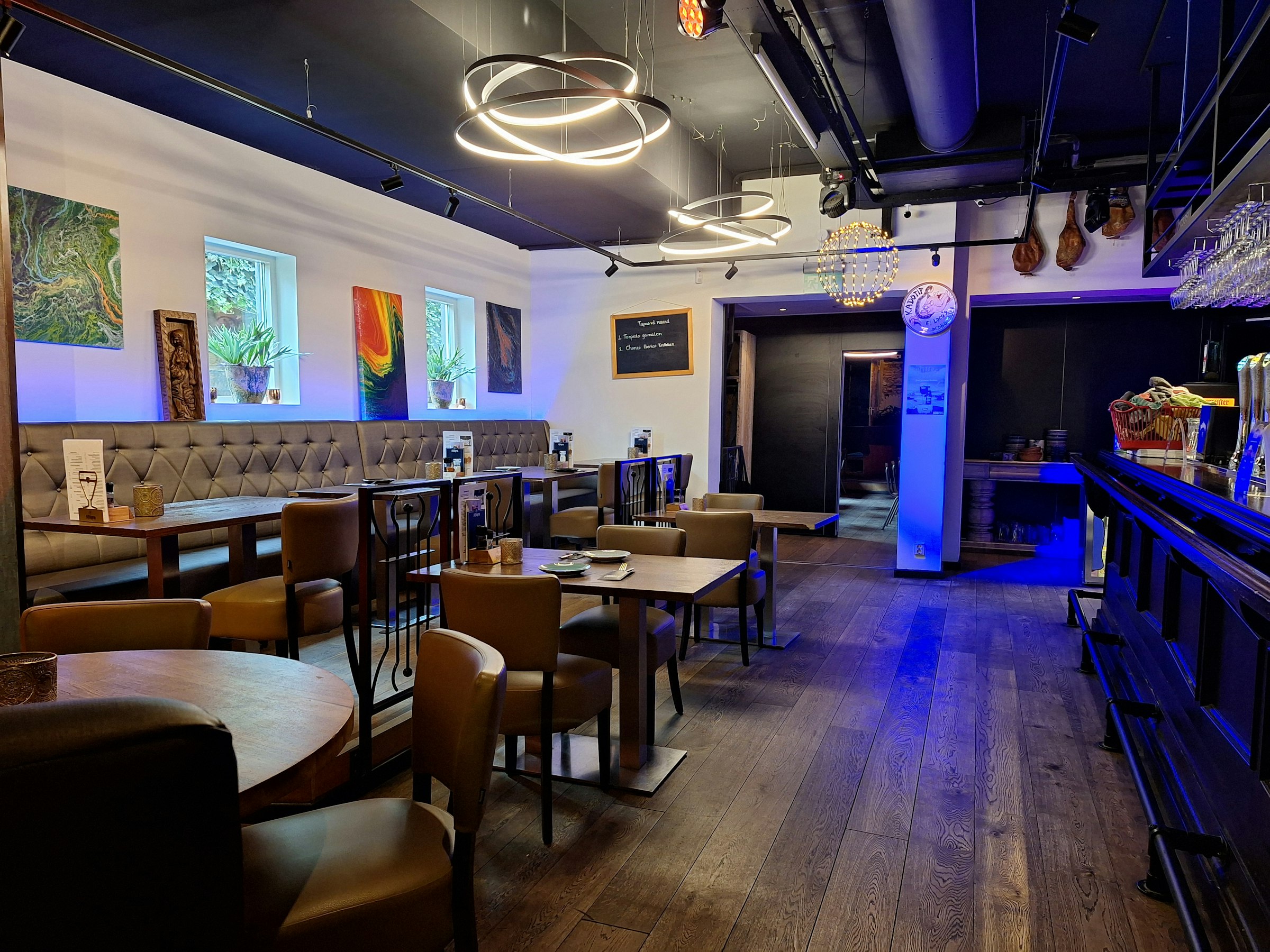 RESTAURANT TER OVERNAME IN VLAARDINGEN – 210 M² EN FLEXIBELE INDELING — foto 2 van 5