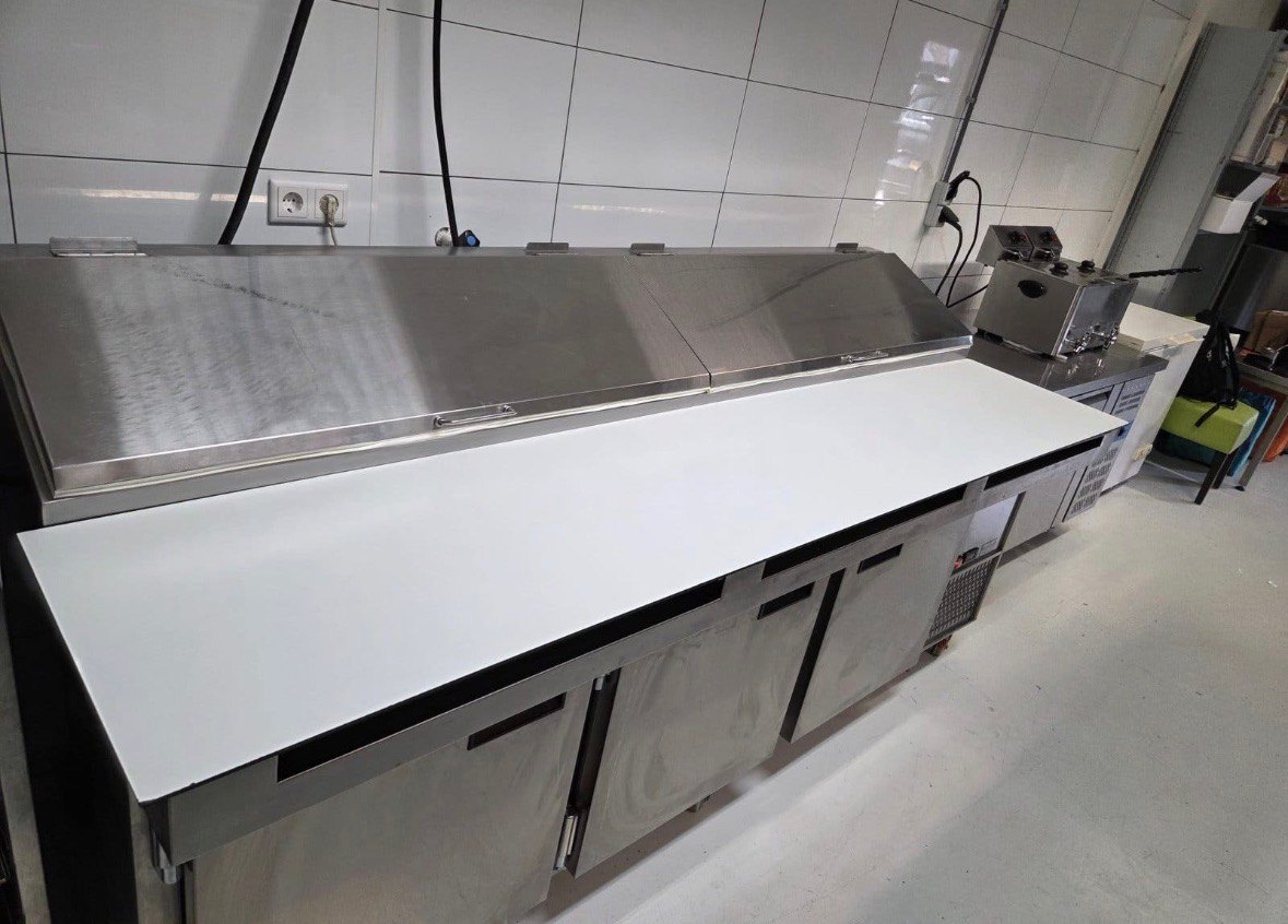 DARK KITCHEN TER OVERNAME IN UTRECHT – LAGE WEIDE — foto 3 van 7