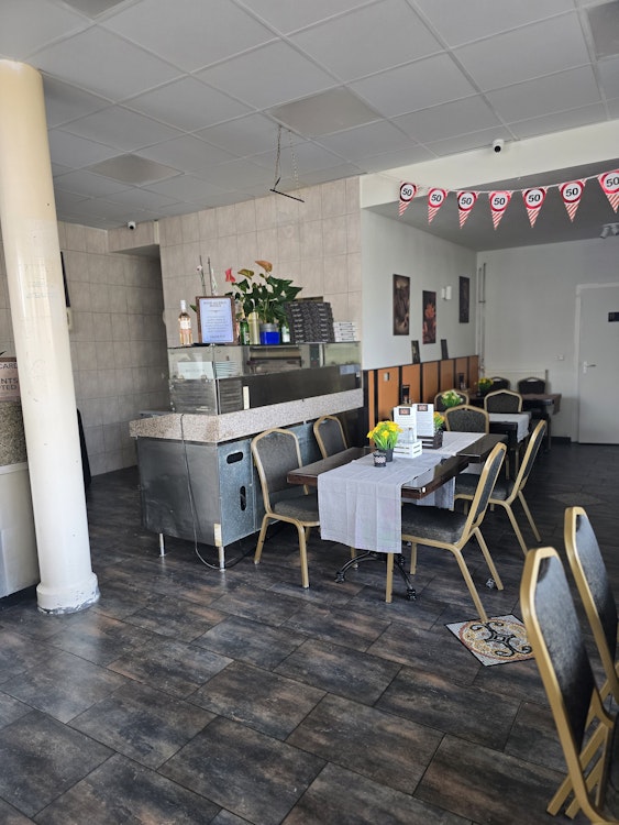 PIZZERIA & DÖNERRESTAURANT TER OVERNAME IN VALKENSWAARD – 85 M² EN VASTE KLANTENKRING — foto 4 van 10