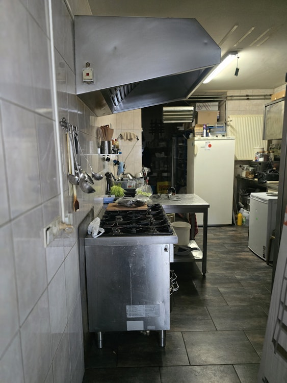 PIZZERIA & DÖNERRESTAURANT TER OVERNAME IN VALKENSWAARD – 85 M² EN VASTE KLANTENKRING — foto 9 van 10