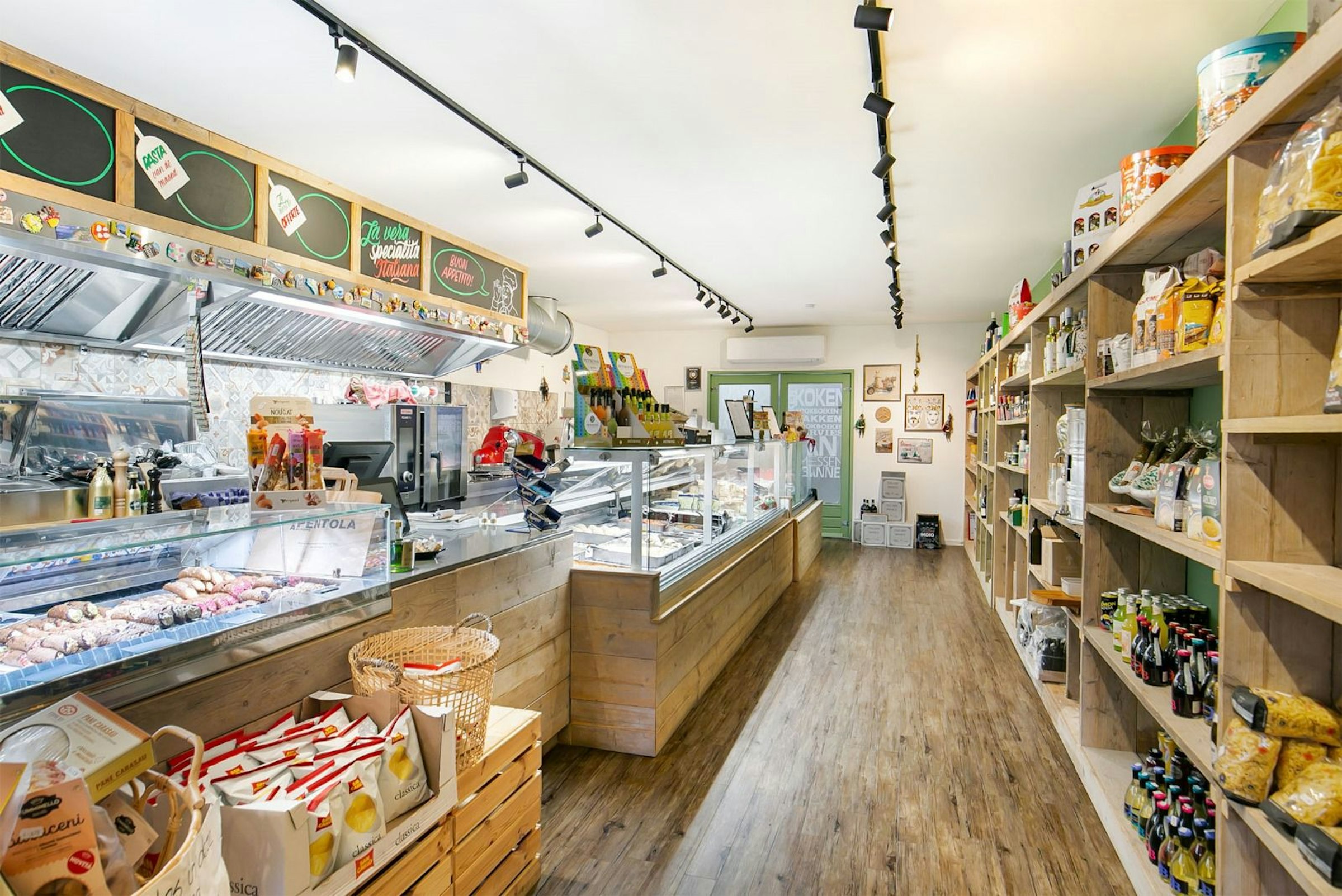 ITALIAANSE DELICATESSEWINKEL & HORECA TER OVERNAME IN ELST – 110 M² — foto 10 van 26