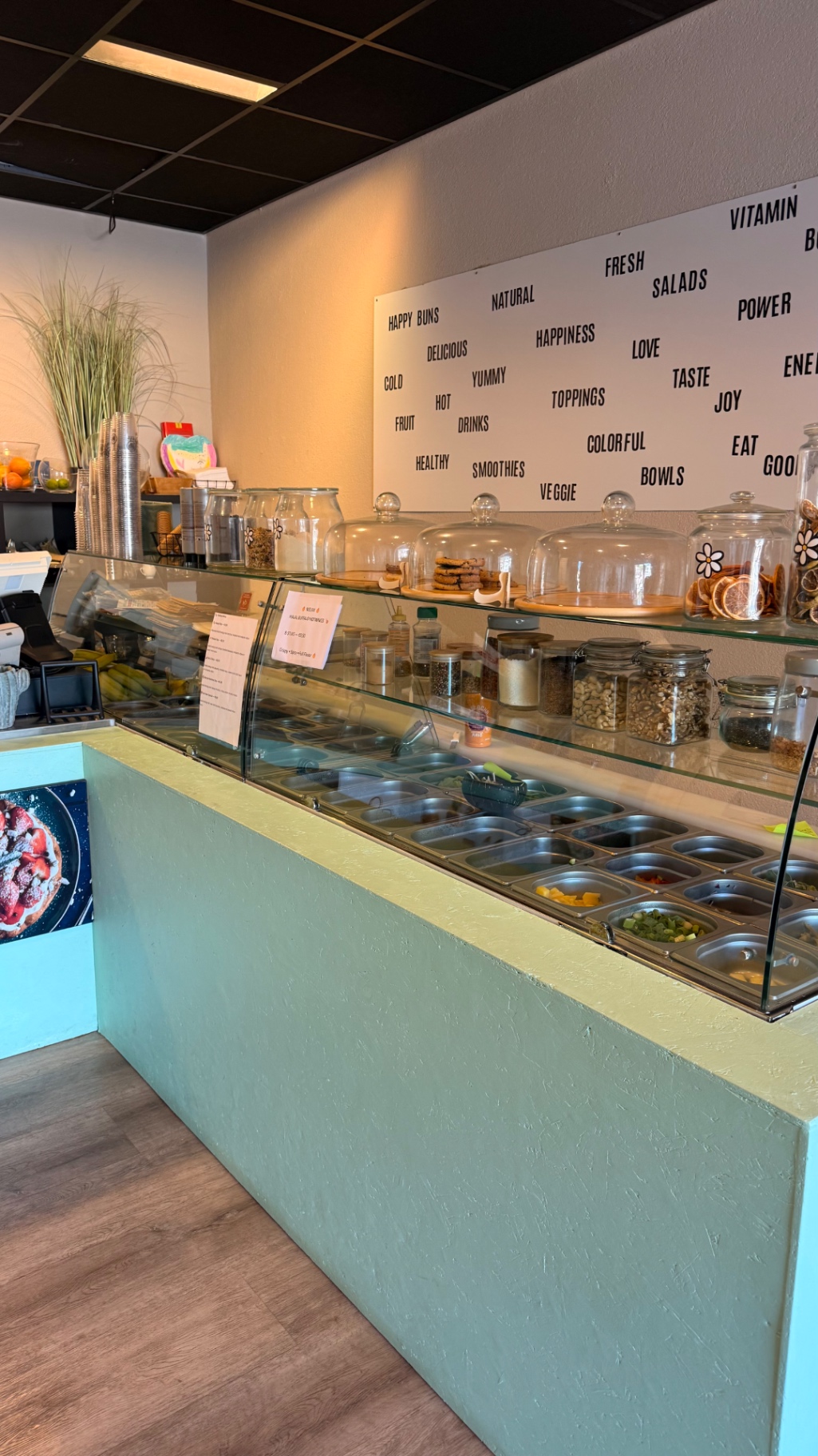 HEALTHY FOODCONCEPT TER OVERNAME IN HELLEVOETSLUIS – VOLLEDIG INGERICHT EN MET VASTE KLANTENKRING — foto 4 van 15