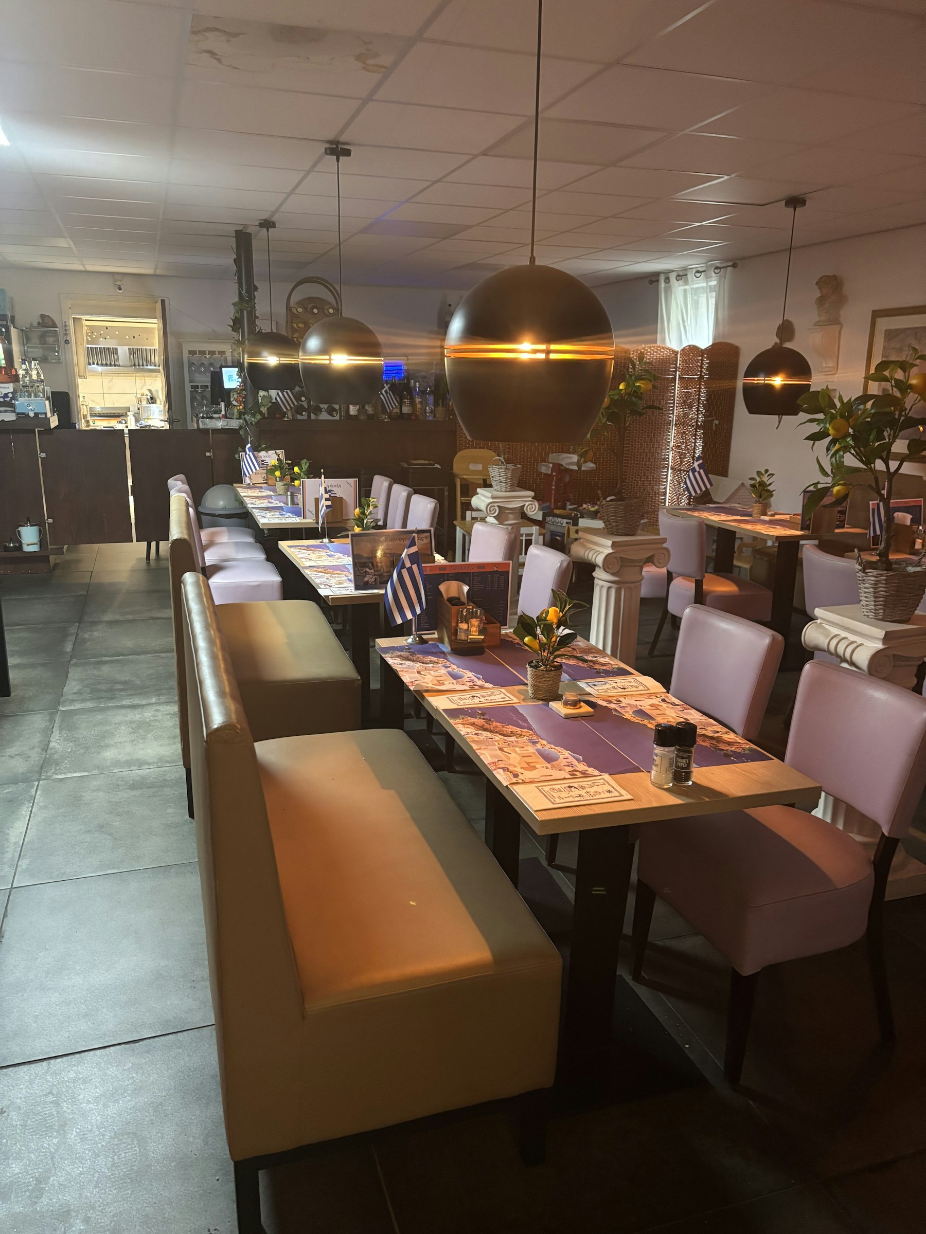 GRIEKS RESTAURANT TER OVERNAME IN NOORD-SCHARWOUDE – 120 M² — foto 9 van 20