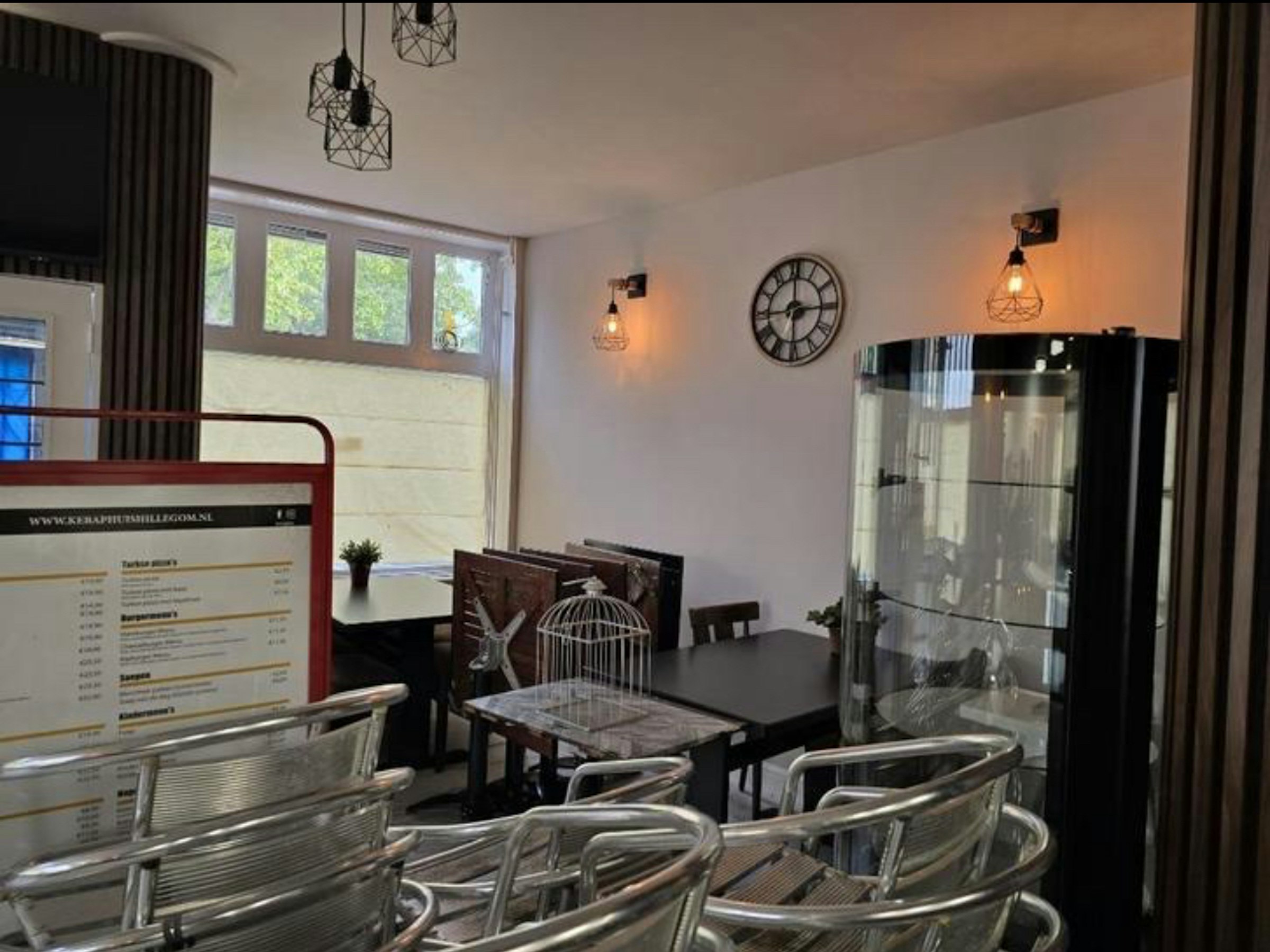 RESTAURANT TER OVERNAME IN HILLEGOM – INSTAPKLAAR EN CENTRAAL GELEGEN — foto 8 van 11